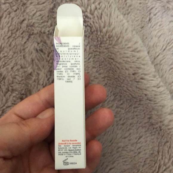 Seraphine Botanicals Cherimoya + Fig Long Lasting Vegan Lip Stain 2.2ml inLATTE - Picture 3 of 7